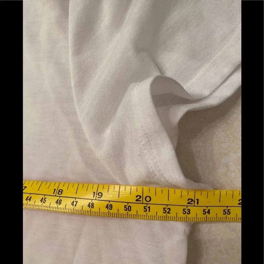 The North Face Logo Play White T-Shirt - Picture 5 of 5